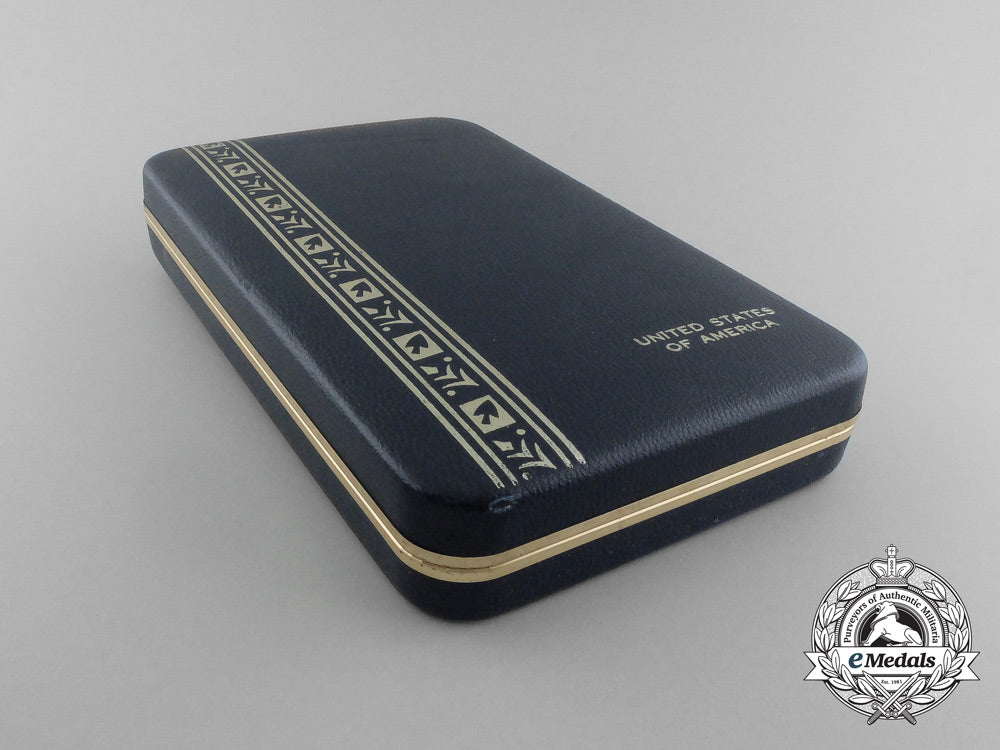 an_american_meritorious_service_medal_with_case_e_5283_1