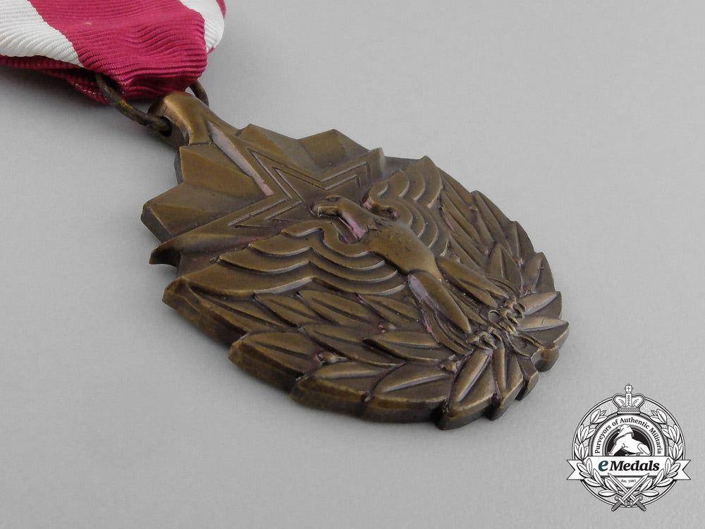 an_american_meritorious_service_medal_with_case_e_5289_1