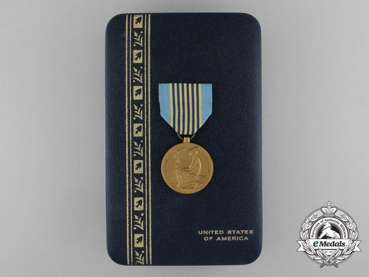 an_american_airman's_medal_with_case_e_5290_1
