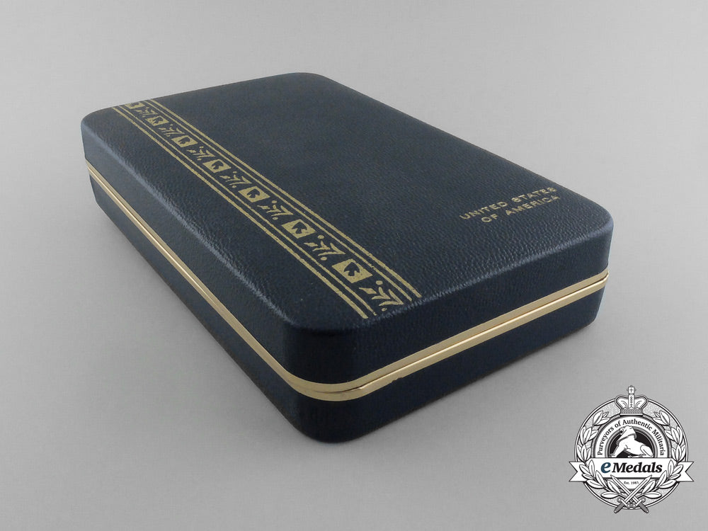 an_american_airman's_medal_with_case_e_5291_1