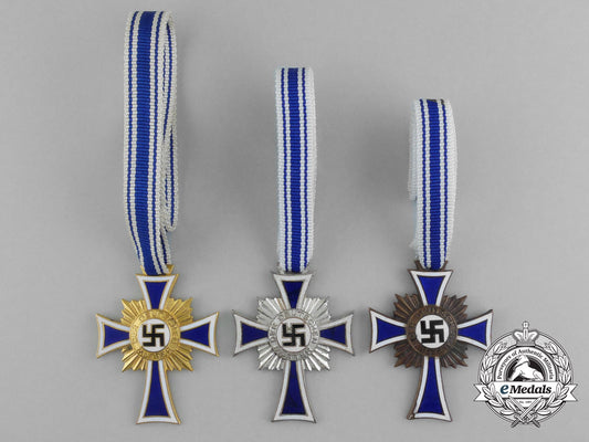 a_grouping_of_all_three_grades_of_mother’s_crosses;_gold,_silver,_and_bronze_grade_e_5322