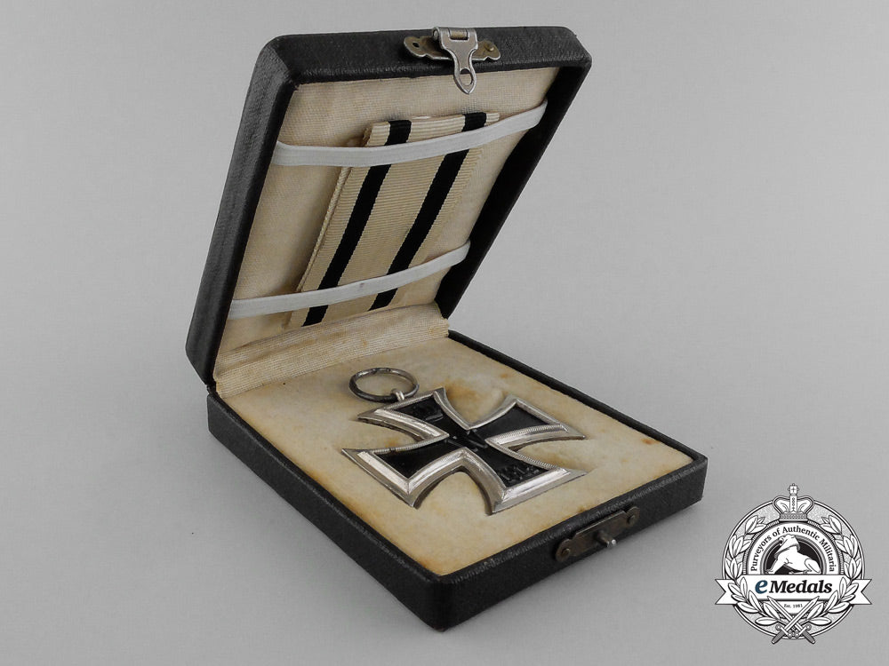 an_iron_cross1914_second_class_for_non-_combatants_by_wagner&_sohn_e_5744
