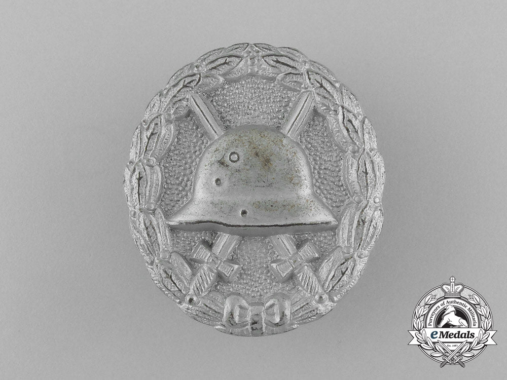 three_first_war_german_imperial_wound_badges_e_5760