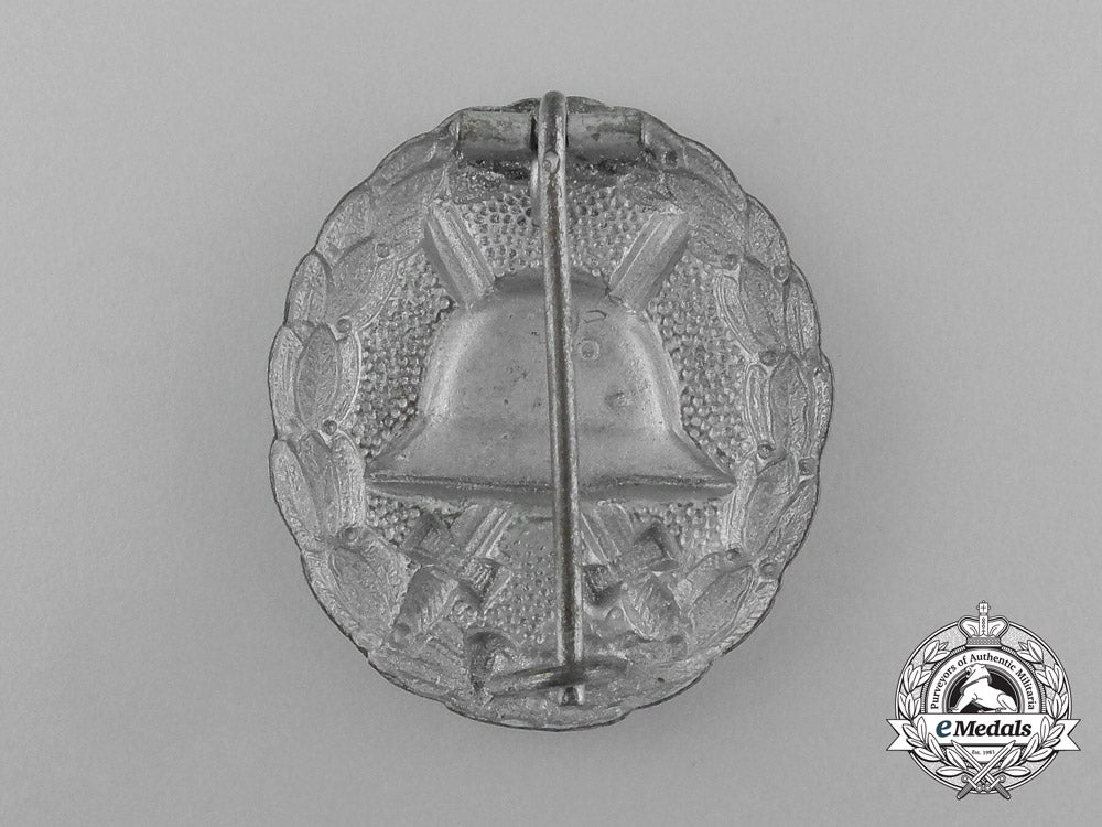 three_first_war_german_imperial_wound_badges_e_5761