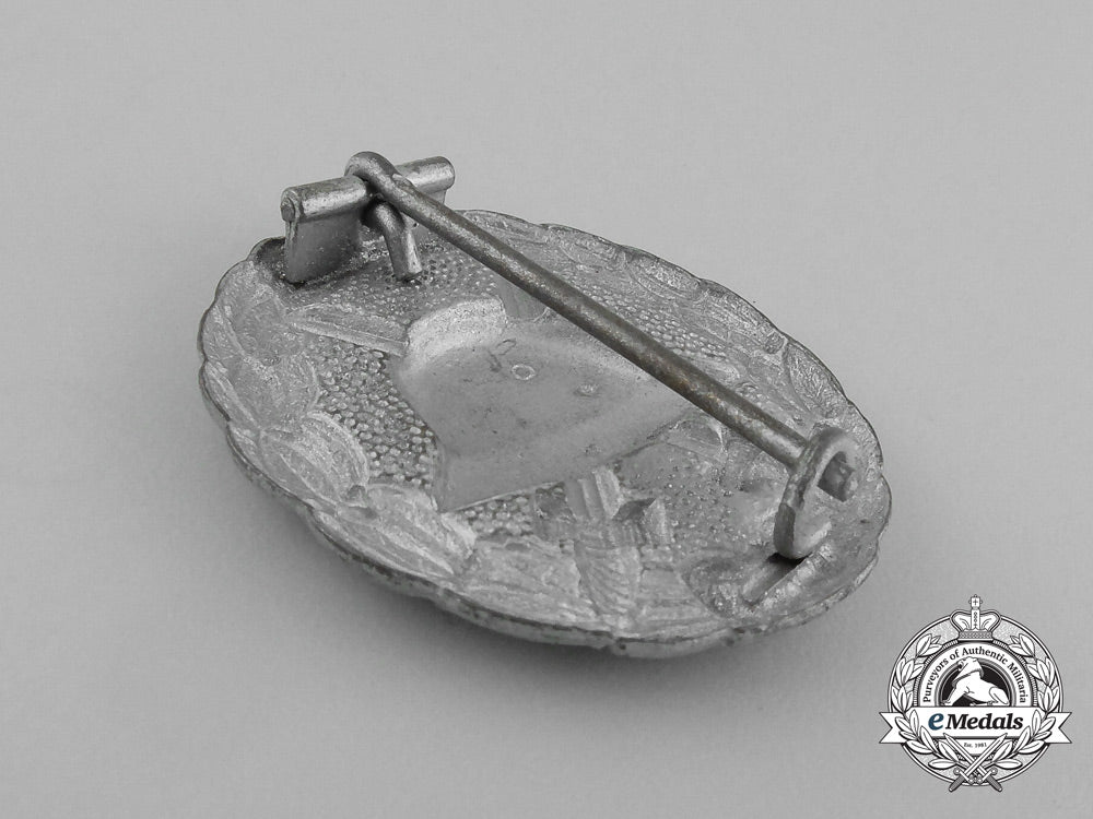 three_first_war_german_imperial_wound_badges_e_5762