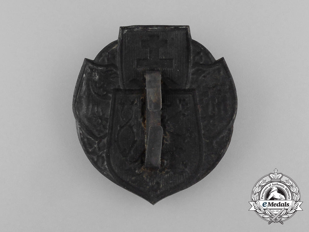 a_second_war_era_czech_helmet_plate_e_5904