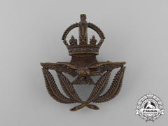 A Royal Air Force (Raf) Warrant Officer 1St Class Tudor Crown Cap Badge