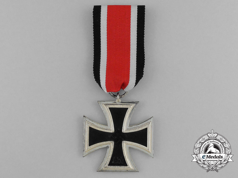 a_mint_iron_cross1939_second_class_in_top_condition_e_6013