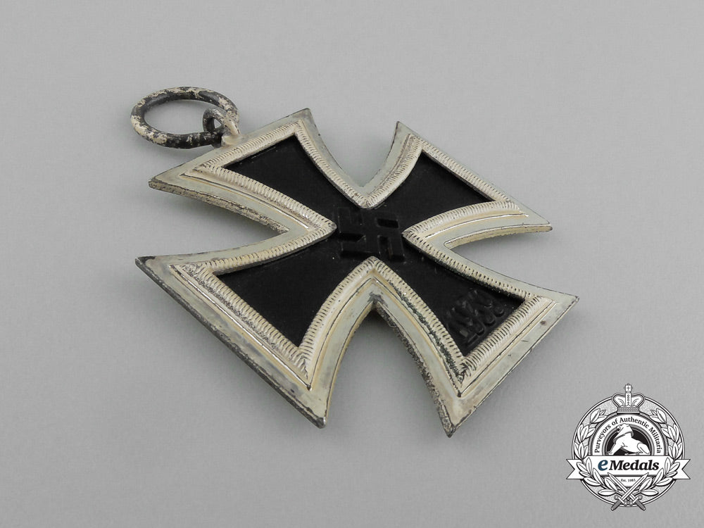 a_mint_iron_cross1939_second_class_in_top_condition_e_6017
