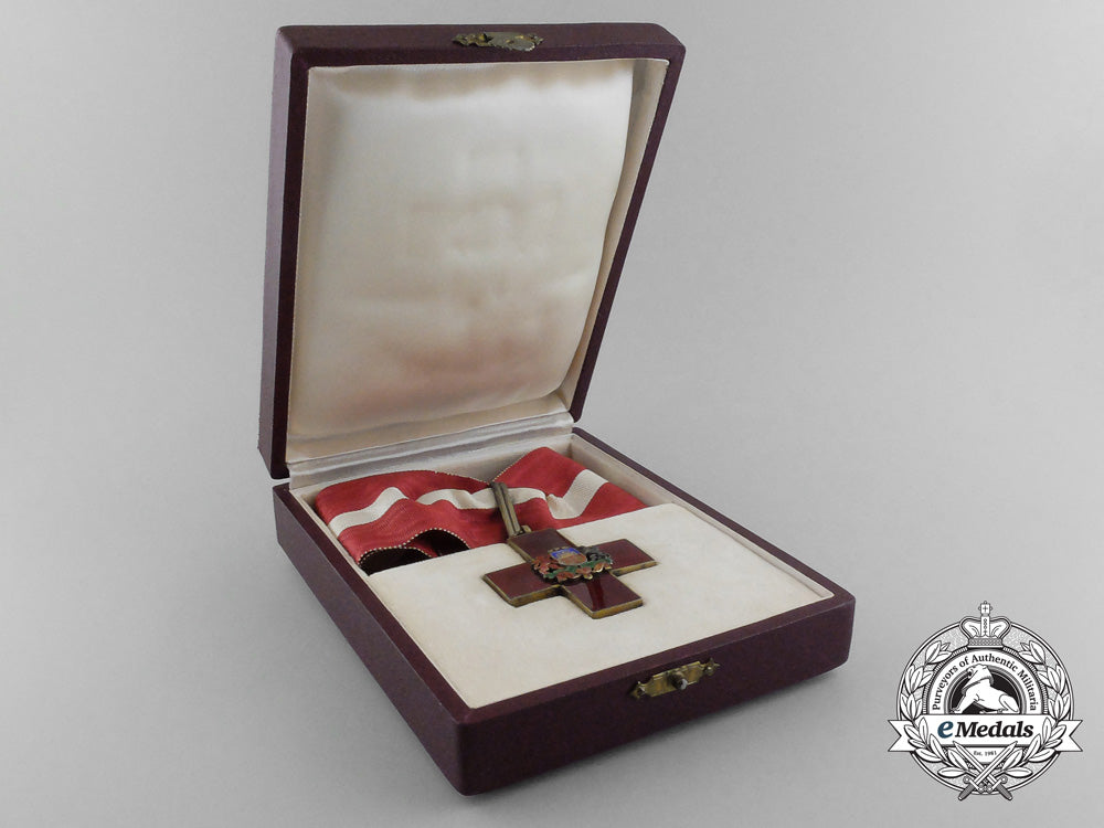 lativa._an_honour_cross_of_the_red_cross,_i_class,_c.1935_e_6054_1_1