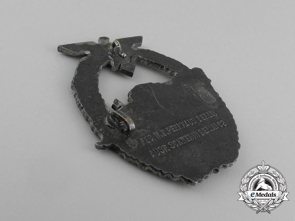 a_kriegsmarine_e-_boat_badge_by_schwerin&_sohn_of_berlin;2_nd_type;1_st_variety_e_6163