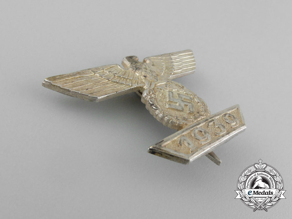 a_fine_clasp_to_the_iron_cross1939_first_class;2_nd_type_by_otto_schinkle_e_6200