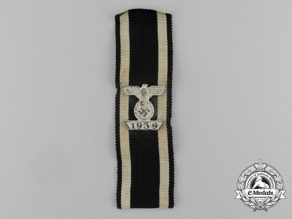 a_fine_clasp_to_the_iron_cross1939_second_class;2_nd_type;_reduced_size_in_its_original_ldo_case_e_6204