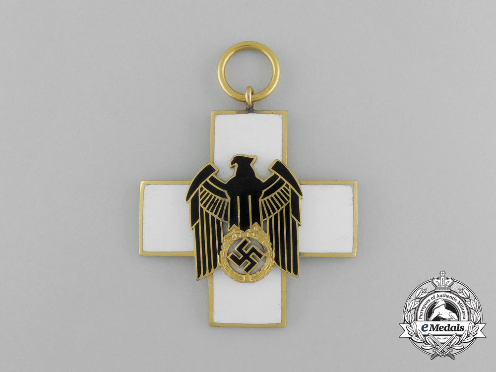 a_mint_social_welfare_decoration;3_rd_grade_in_its_original_ldo_case_of_issue_e_6423