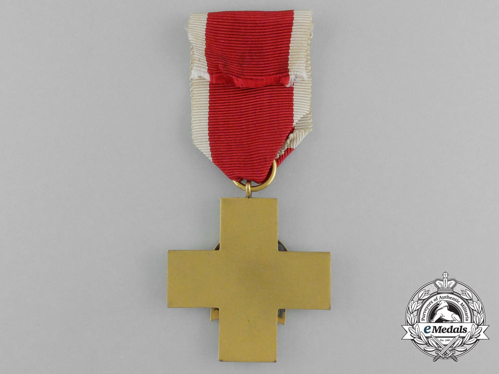 a_mint_social_welfare_decoration;3_rd_grade_in_its_original_ldo_case_of_issue_e_6425