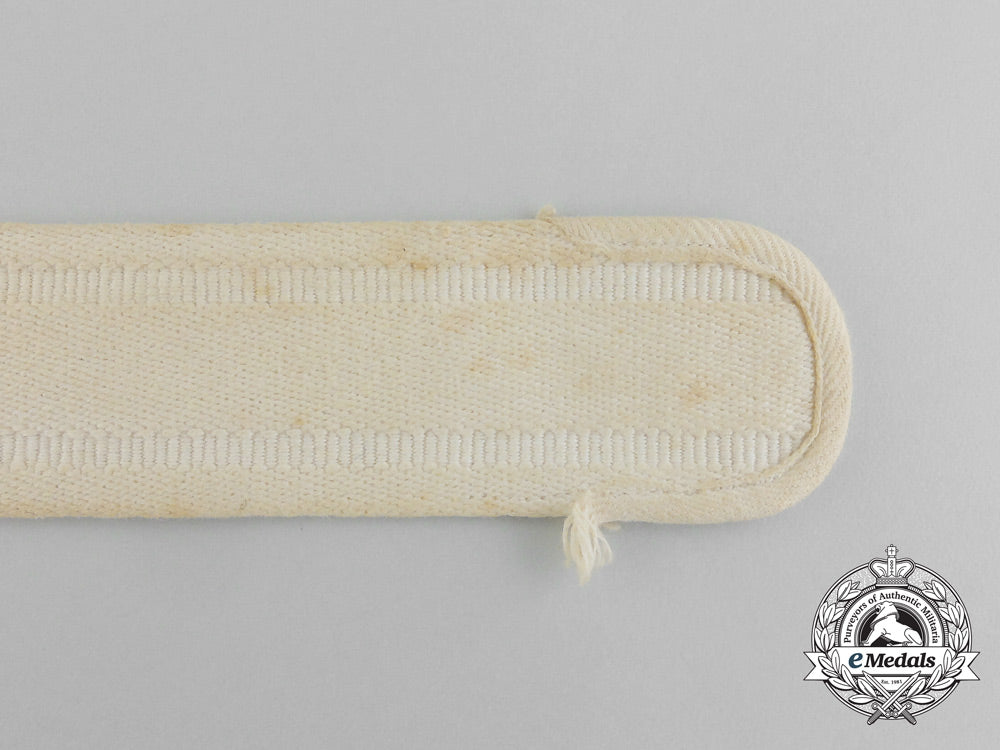 a_german_nurses_belt_with_buckle_e_671_1