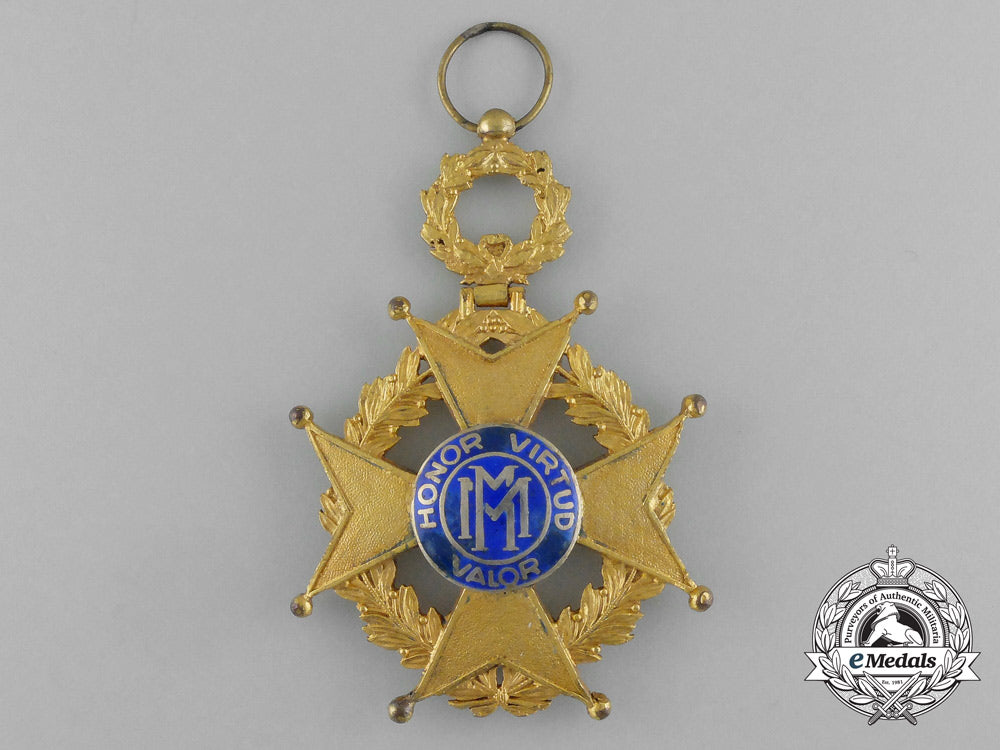 a_cuban_order_of_military_merit;4_th_class_knight_for_ncos_and_enlisted_men_e_6833_1_1