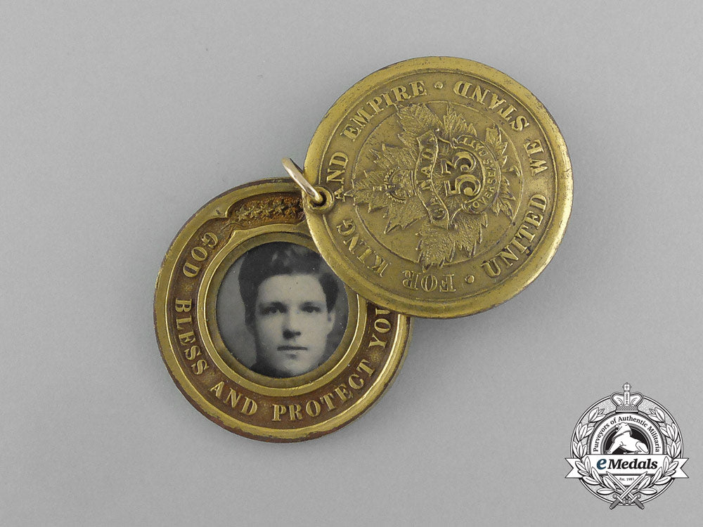 a_first_war_pair,_to_the_canadian_machine_gun_brigade_e_7007