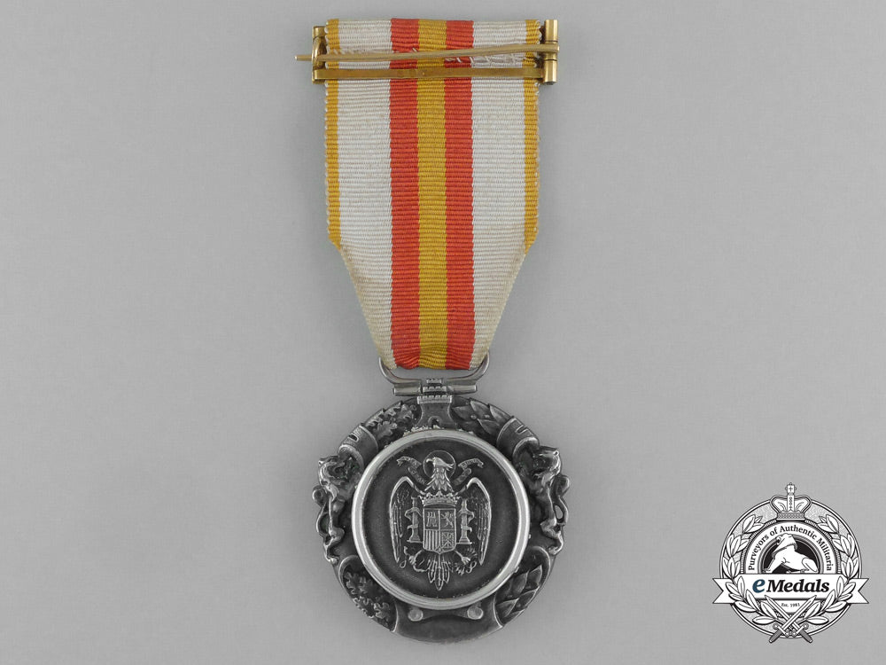 spain._a_rare_military_medal_with_diamonds,_generals_issue_e_7030