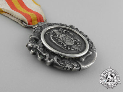 spain._a_rare_military_medal_with_diamonds,_generals_issue_e_7032