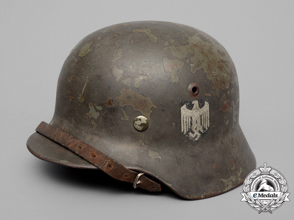 a_single_decal_m35_wehrmacht_heer(_army)_stahlhelm_by_vereinigte_deutsche_nickelwerke_e_7136