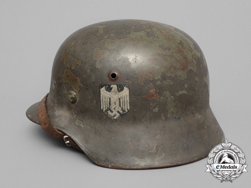 a_single_decal_m35_wehrmacht_heer(_army)_stahlhelm_by_vereinigte_deutsche_nickelwerke_e_7140