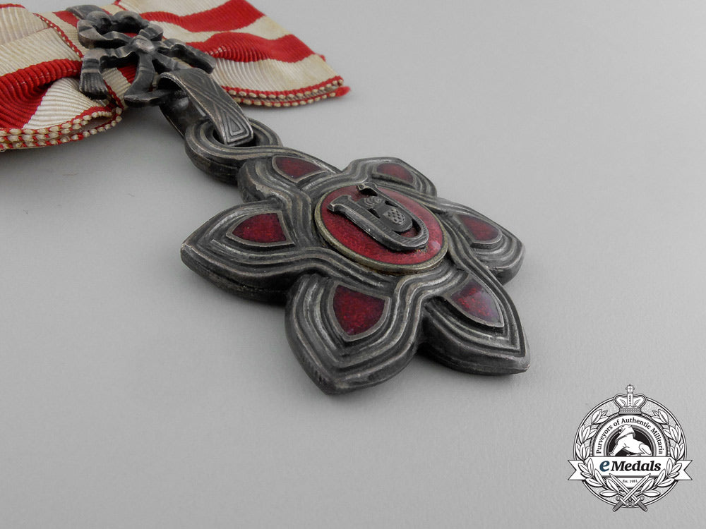 croatia._a_very_rare_croatian_order_of_merit;_lady's(_moslem)_version_e_7453