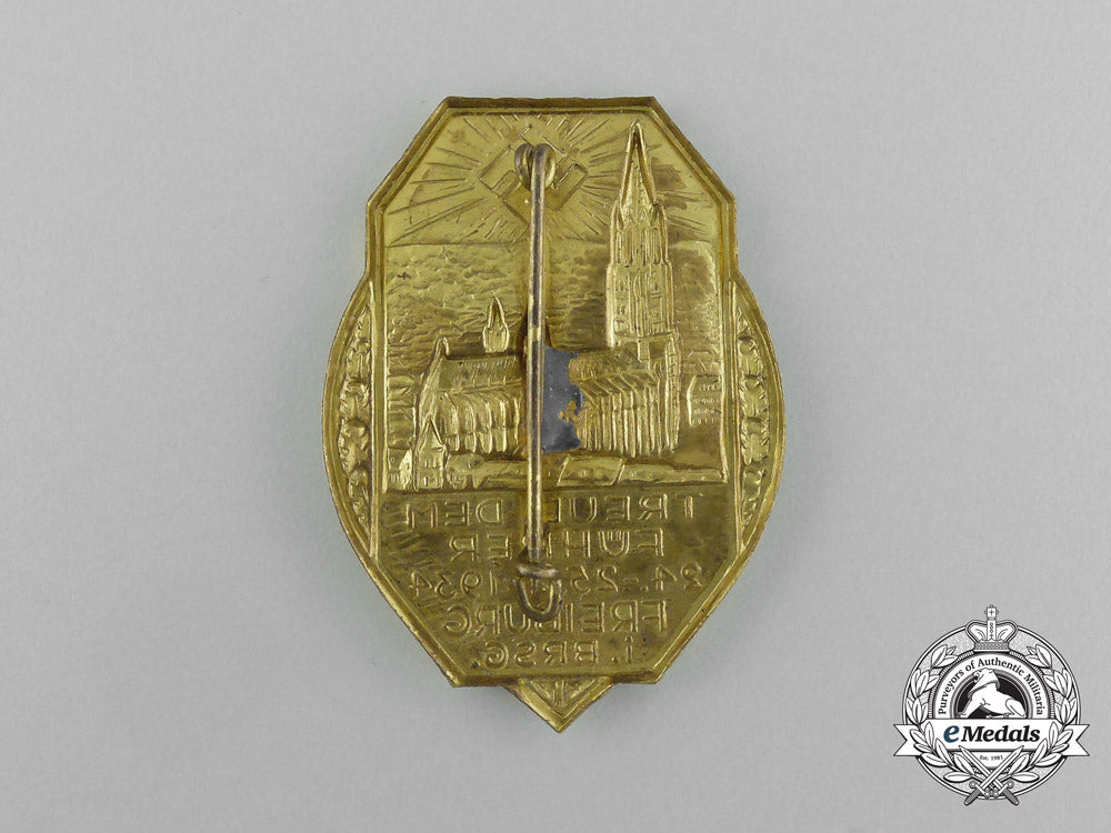a1934_freiburg“_loyalty_to_the_führer”_badge_e_7617