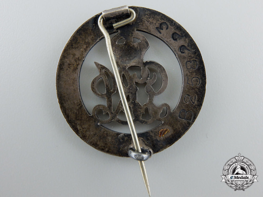 a_first_war_british_army_issued_silver_war_badge_e_767