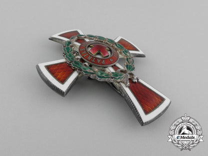 an_austrian_red_cross_officer’s_decoration1864-1914_e_7948_1