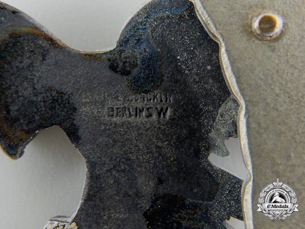 an_early_luftwaffe_observer’s_badge_by_juncker,_berlin_e_806