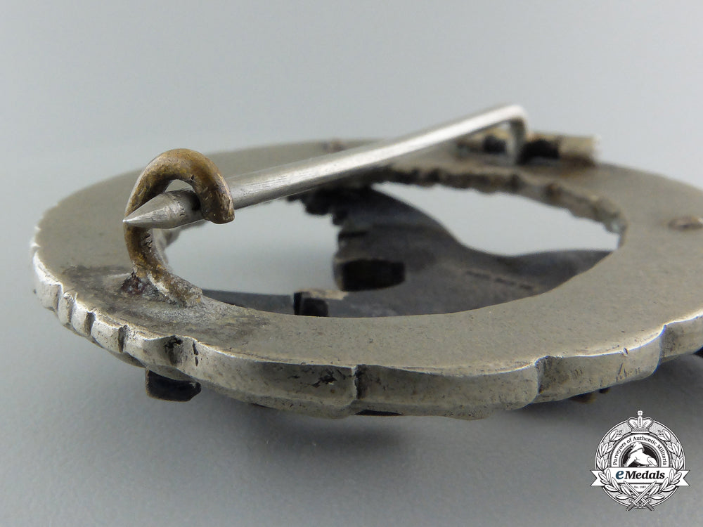 an_early_luftwaffe_observer’s_badge_by_juncker,_berlin_e_809
