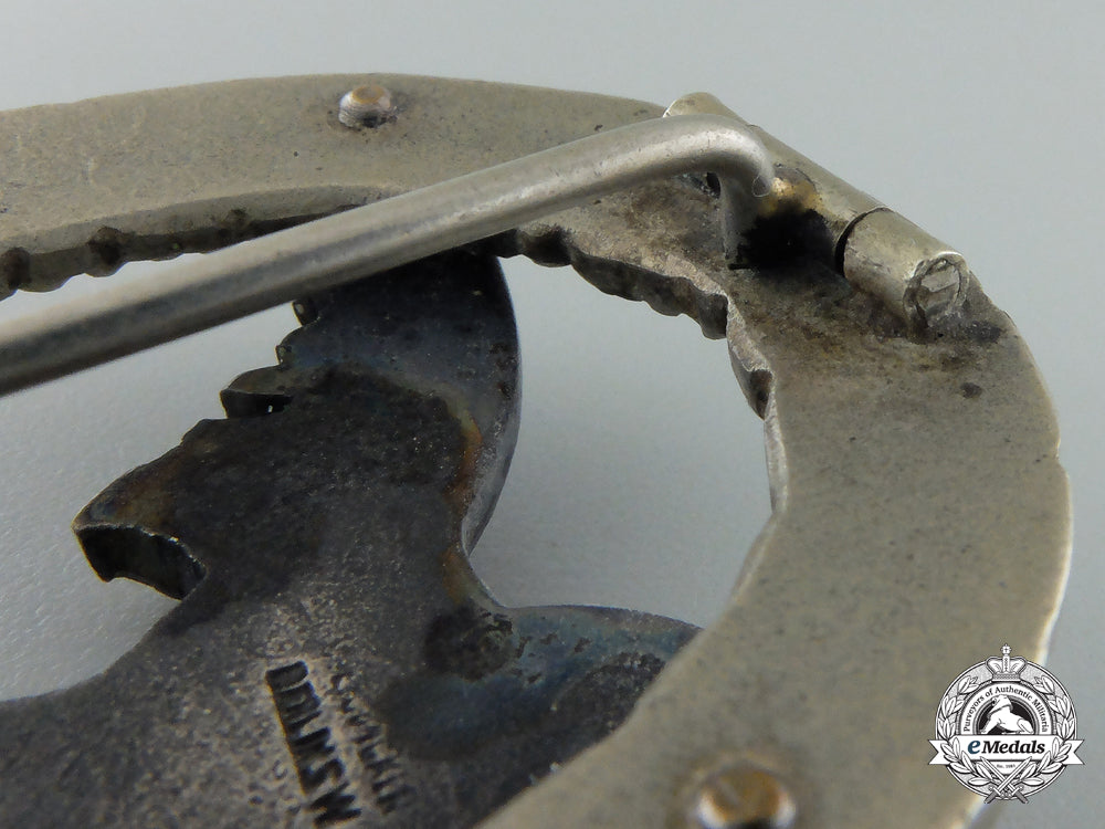 an_early_luftwaffe_observer’s_badge_by_juncker,_berlin_e_810