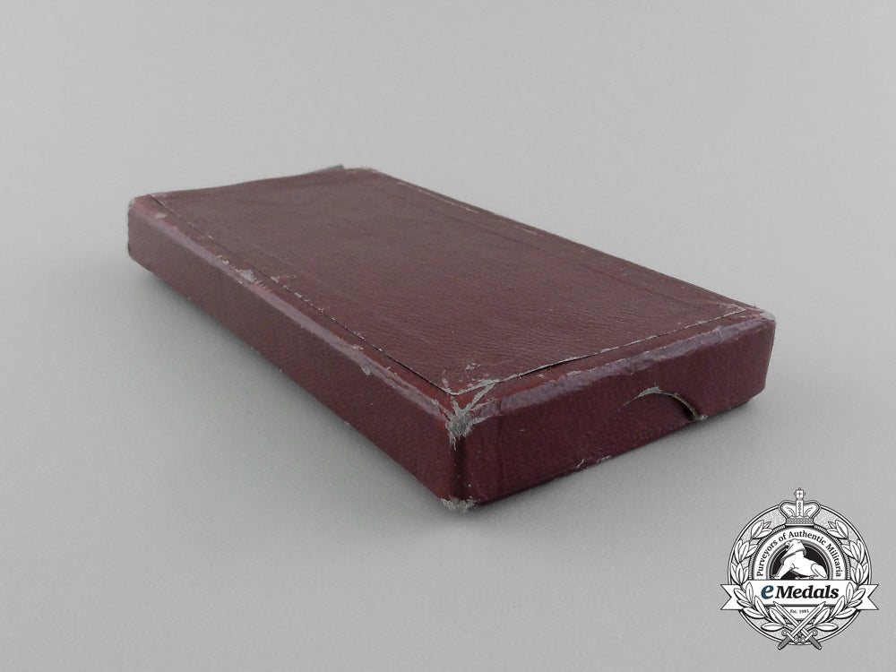 a_french_cross_of_military_valour_in_box_e_818_1