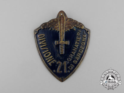 italy,_kingdom._a21_st_infantry_division"_grenadiers_of_sardinia"_sleeve_shield_e_825_1