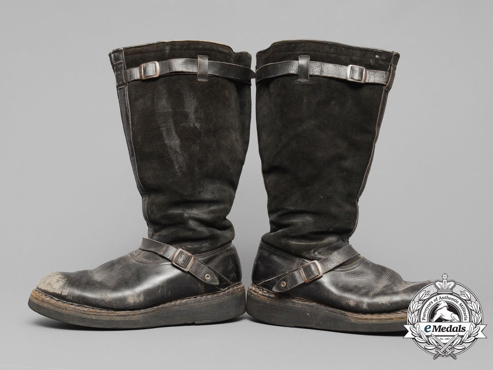 a_pair_of_luftwaffe_fur_lined_flight_boots_e_8289