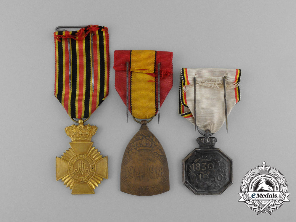 three_first_war_period_belgian_medals_and_awards_e_8483