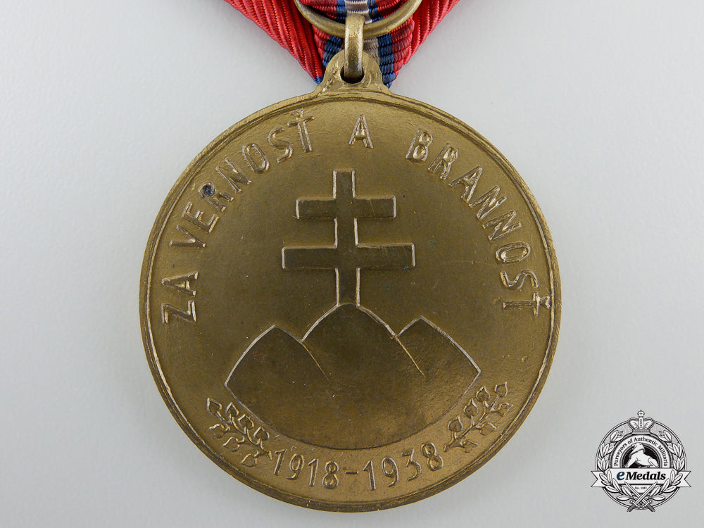 a_slovakian_commemorative_medal_for_loyalty_and_defence_capacity1918-1938_e_880