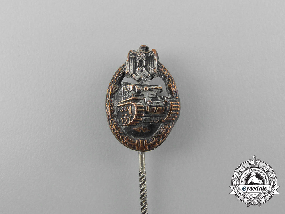 a_miniature_second_war_german_silver_grade_tank_badge_stick_pin_e_997_1