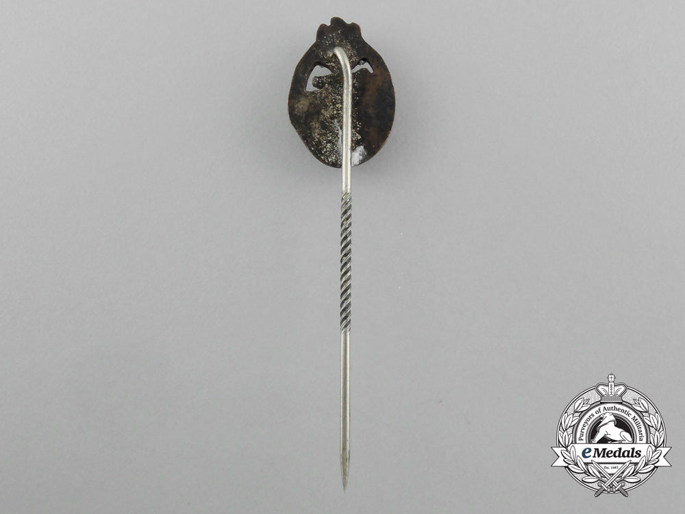 a_miniature_second_war_german_silver_grade_tank_badge_stick_pin_e_999_1