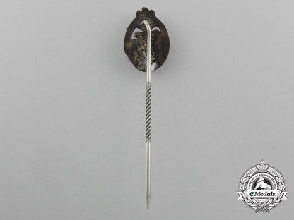 a_miniature_second_war_german_silver_grade_tank_badge_stick_pin_e_999_1