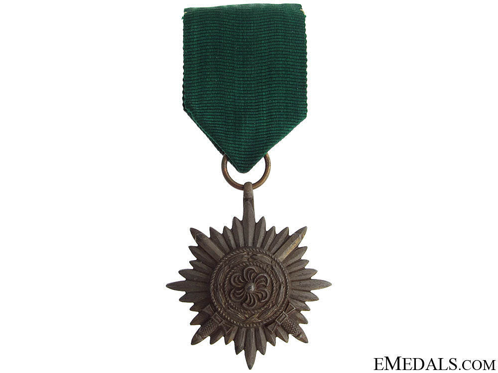 eastern_people_bravery_decoration2_nd_class_eastern_people_b_517adbb75c34a