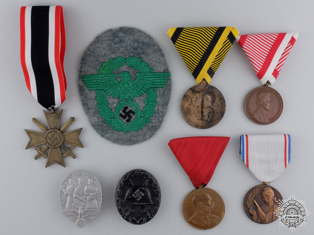 eight_european_badges,_medals,_and_awards_eight_european_b_548b3de585e0e
