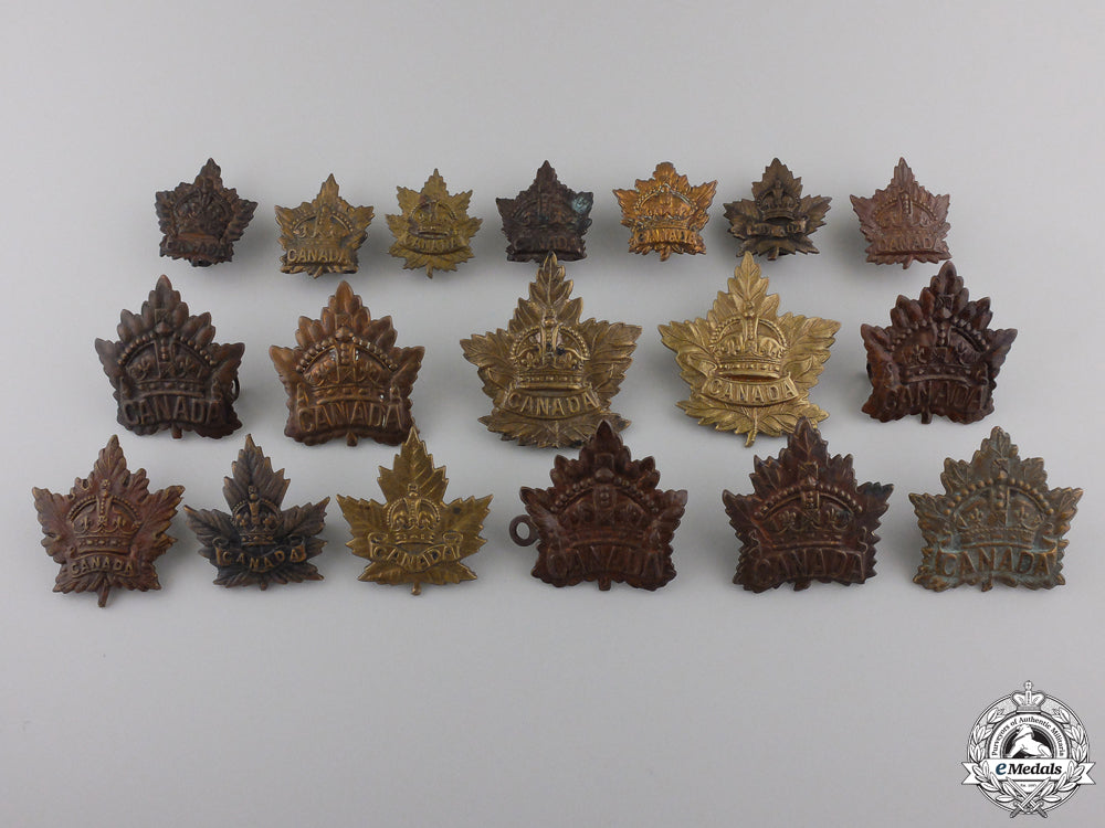 canada._eighteen_first_war_general_service_cap&_collar_badges_eighteen_first_w_5550e8ce0c327