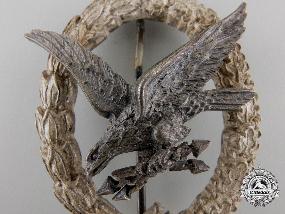 a_mint_luftwaffe_air_gunner's&_f/_e_badge_by_juncker_with_case_em11e