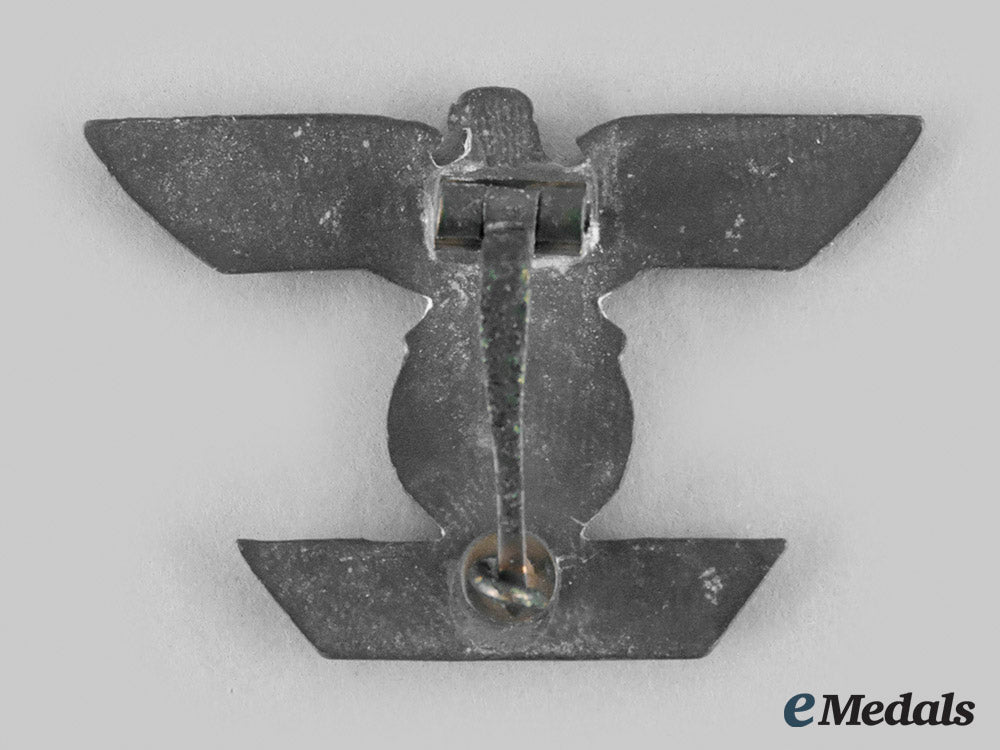 germany,_wehrmacht._a_clasp_to_the1939_iron_cross,_i_class,_type_ii__emd0573_m20_01707