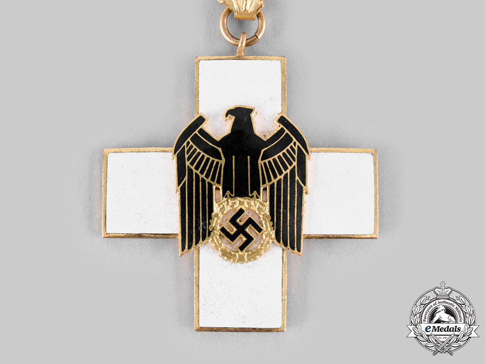 germany,_third_reich._a_social_welfare_decoration,_i_class,_by_godet__emd0777_c20_01578_1_1