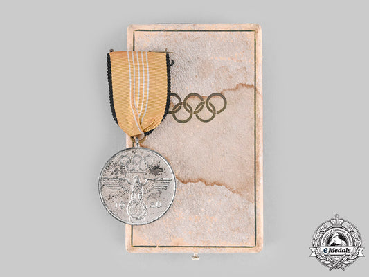 germany,_third_reich._a1936_berlin_summer_olympic_games_medal,_with_case__emd1172_c20_01652