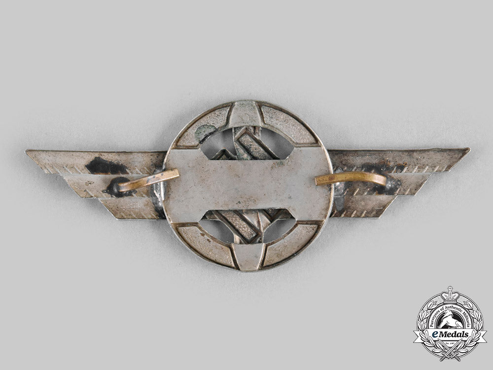 germany,_dlv._a_lot_of_german_air_sports_association_insignia_and_documents_to_karl_möbes__emd1292_c20_01636_1_1_1_1
