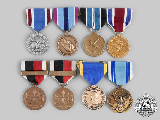 united_states._a_lot_of_eight_medals__emd1463_c20_01719_1